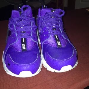 Nike cross trainers sports wear